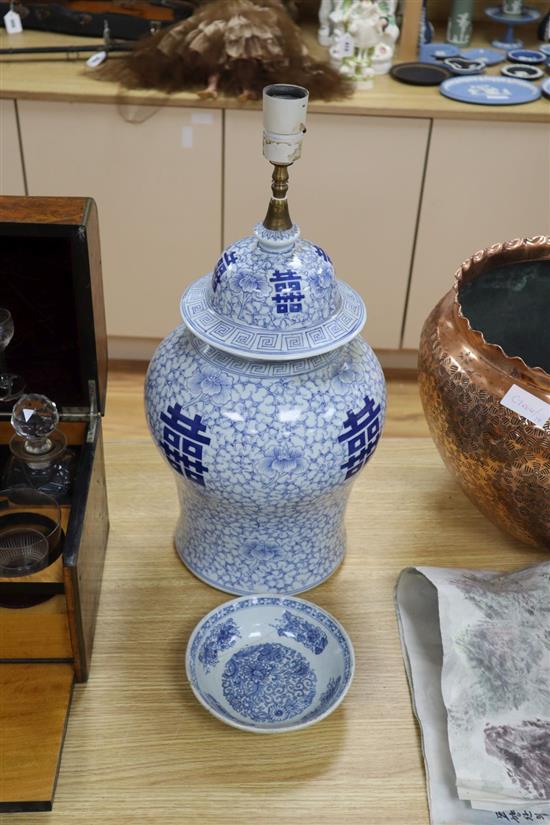 A Chinese blue and white shuangxi lamp, 20th century and an 18th century Chinese blue and white patty pan, lamp 55cm high including f